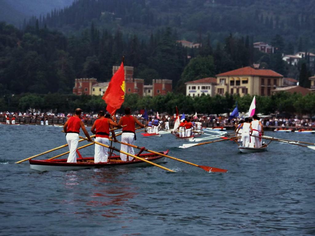 Casa Beatrice Garda Lägenhet Garda  Exteriör bild